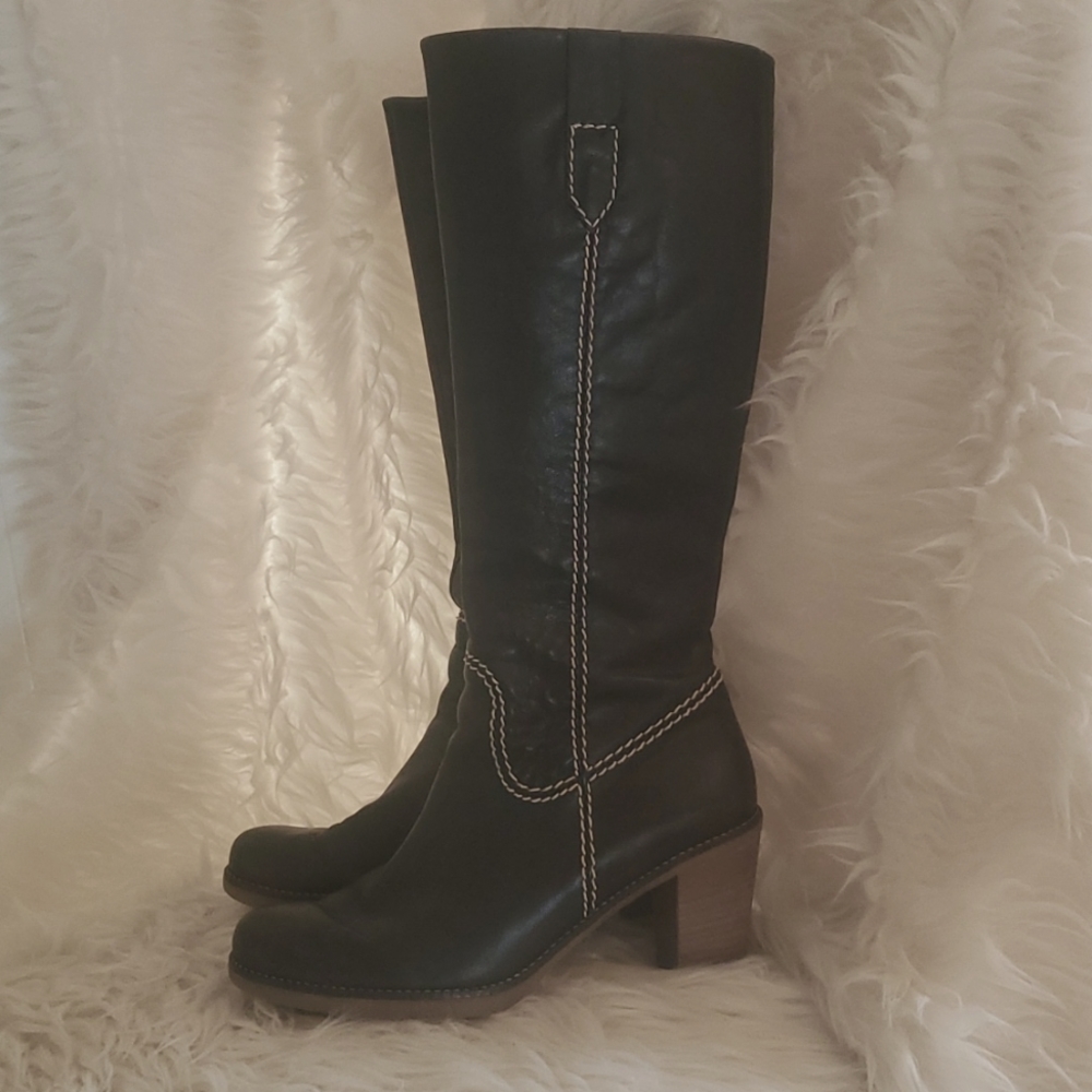 Gabor black boots (7.5 UK size, 9.5 US size)